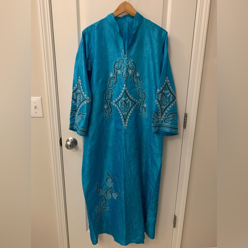 Bright Blue Embroidered Kuftan Dress / Arab Traditional Abaya